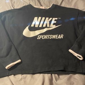 Nike sportswear sweatshirt cropped